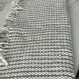 Nicole Miller Tan and White Woven Throw Blanket